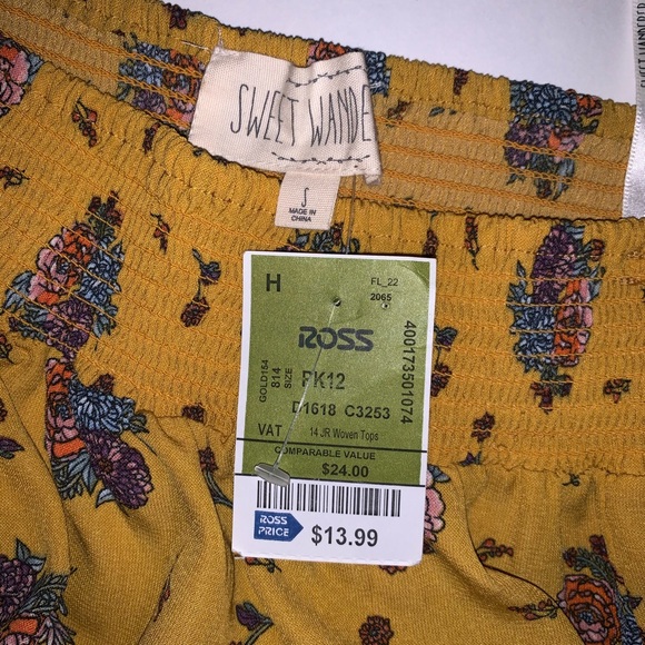 Off the shoulder top - Picture 2 of 2